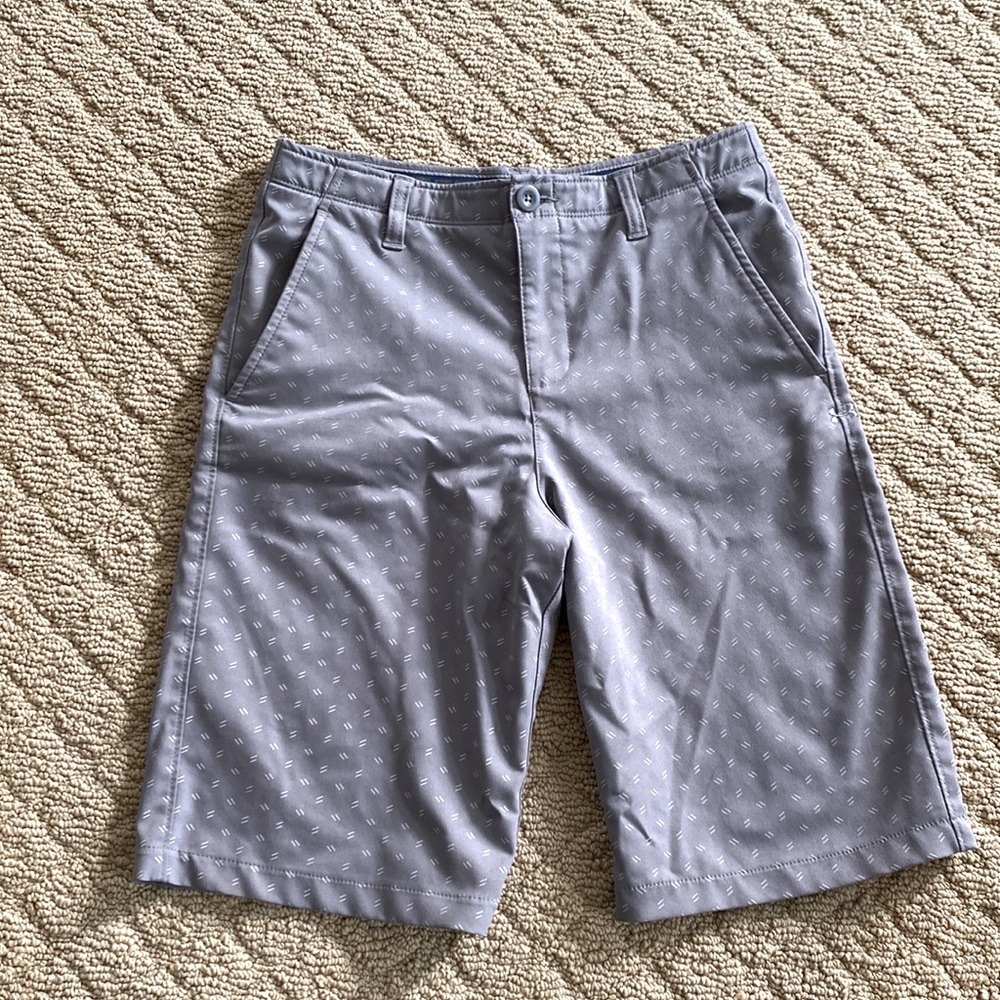 Boys Size 16 Under Armour golf shorts